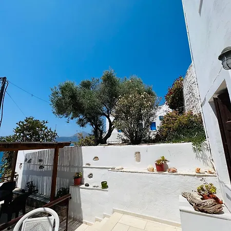 Maya Mallis Adamantas  Exterior photo