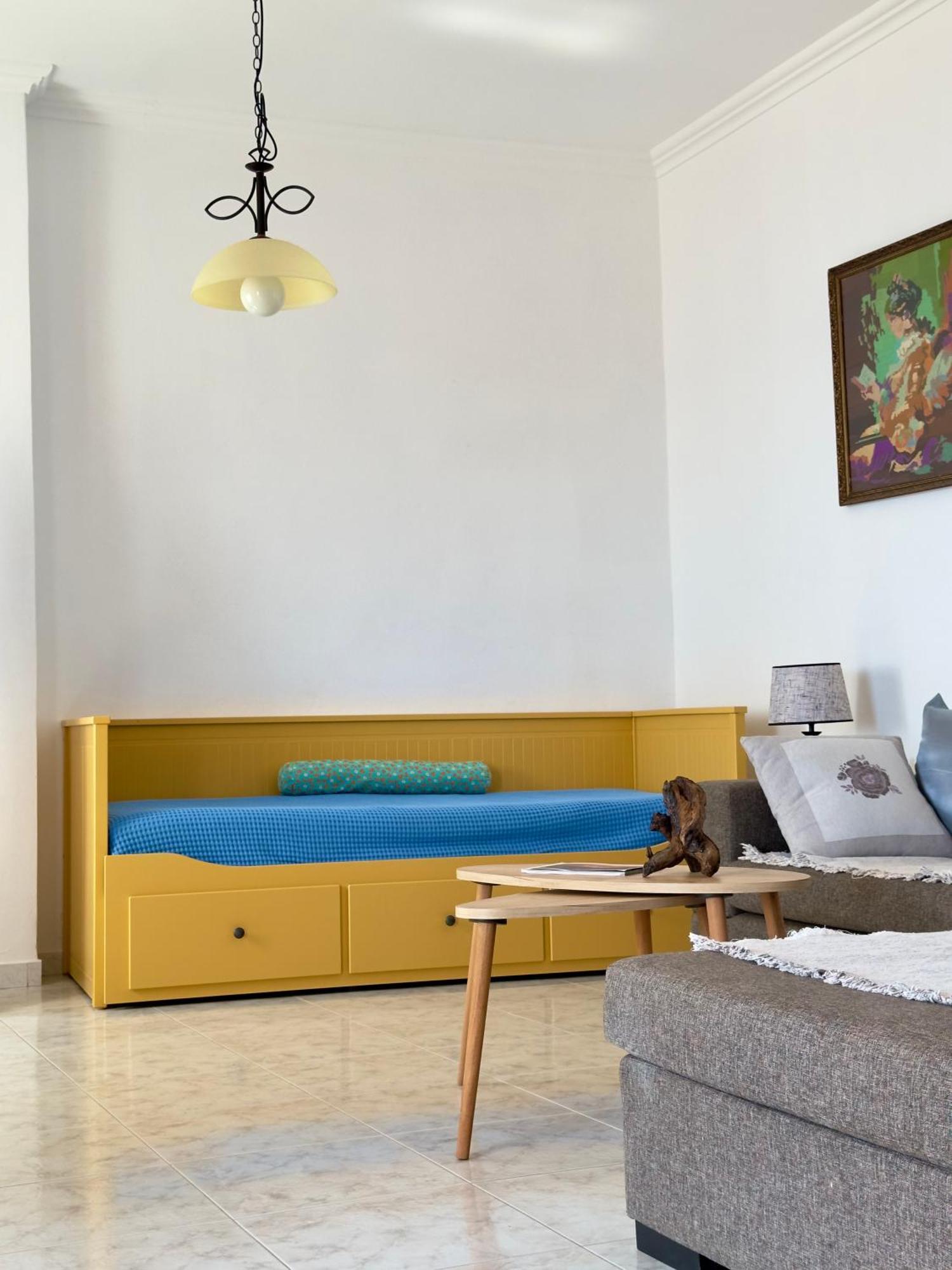 Maya Mallis Apartment *